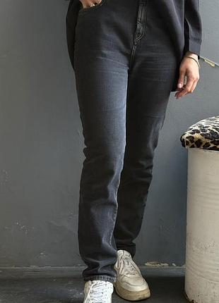 Джинси max mara. розмір м. повномірні. модель cropped sigatette