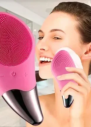 Электрическая силиконовая массажная щетка-массажер для очистки лица sonic facial brush br-020 малиновый