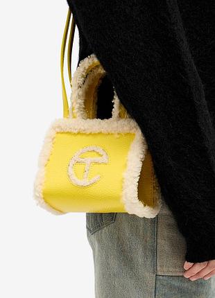 Сумка  ugg x telfar yellow small shopper crinkle bag 2
