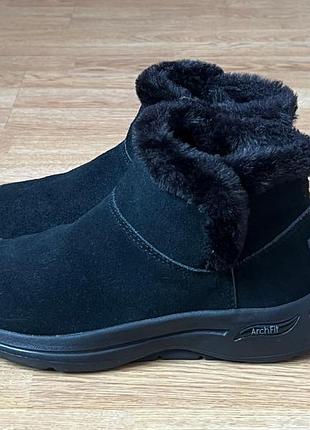 Замшеві черевики skechers 37 розміру в ідеальному стані