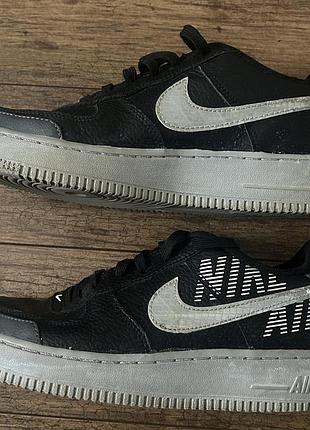 Шкіряні кросівки nike air force, розмір 38,5