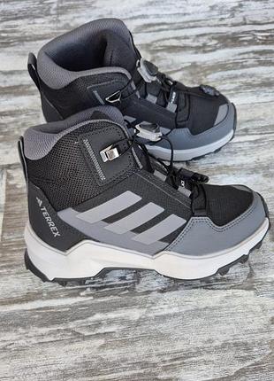 Детские демисезонные кроссовки ботинки adidas terrex