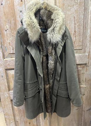 Чоловіча парка yves salomon оливкова in technical cotton with coyote and rabbit fur