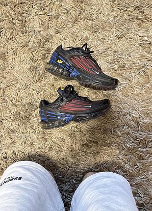 Кросівки чоловічі nike tn plus чорні з червоним та синім, розмір 40, устілка 25 см