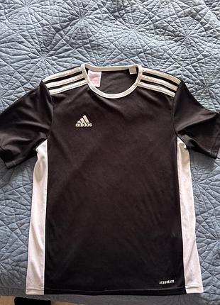 Футболка adidas чорна s