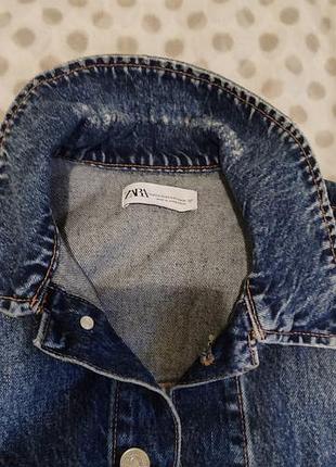 Джинсова куртка zara синього кольору 4