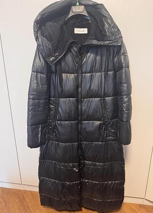 Жіночий пуховик calvin klein довгий чорний