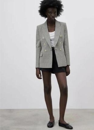 Стильний приталений піджак від zara, xs