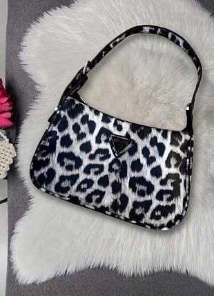 Сумка новая под guess