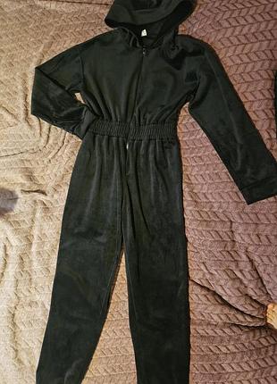 Чорний велюровий комбінезон костюм 160 см xs