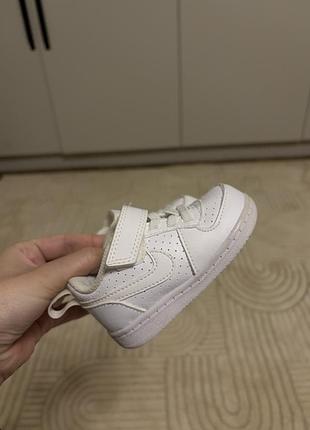 Кросівки дитячі nike білі на липучці