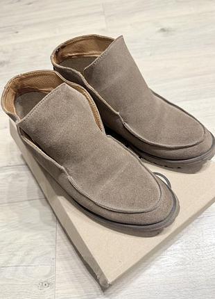 Взуття в стилі loro piana