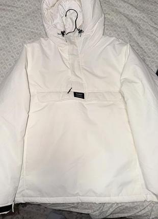 Куртка жіноча pull&bear зимова біла