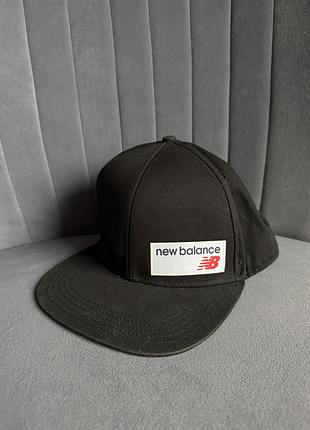 Кепка new balance чорна