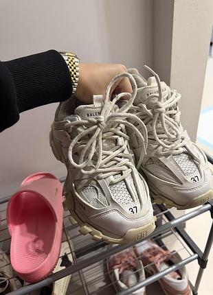 Кросівки жіночі balenciaga track білі 37