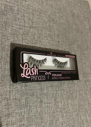 Накладні вії essence lashes to impress