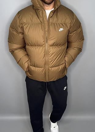 Пухова куртка nike