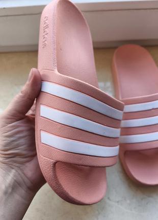 Оригинальные шлепанцы adidas