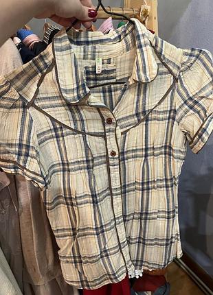 Легка жіноча сорочка з коротким рукавом у картатаний принт від бренду denim co