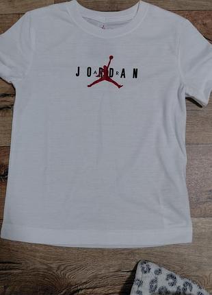 Футболка nike jordan для хлопчика біла