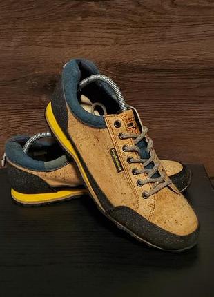 Кроссовки немецкого бренда doghammer, а именно модель doghammer natural cork explorer.