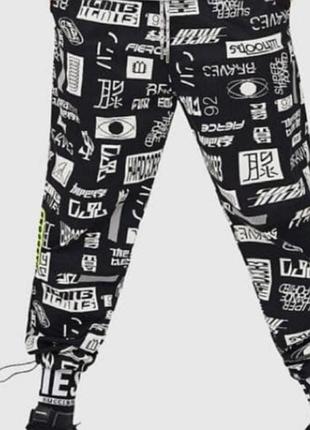 Оригинальные спортивные штаны джоггеры diesel toller pants с принтом.