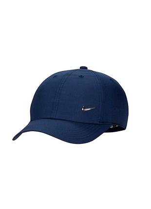 Спортивна кепка nike dri-fit club unstructured metal swoosh youth cap fb5064-410 темно-синього кольору