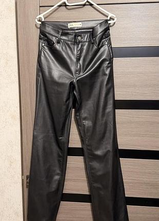 Штани zara з екошкіри