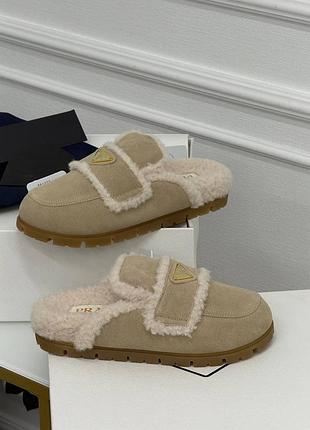 Мюлі хутряні p///r@da suede and shearling mules бежевий замша з хутром люкс
