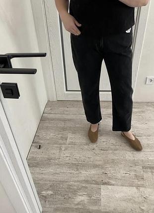 Новые чёрные укороченные джинсы 52 р zara