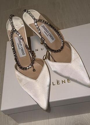 Жіночі туфлі jimmy choo молочні зі стразами