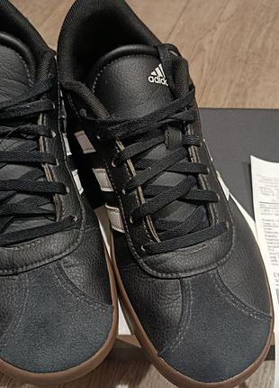 Кросівки  adidas чорні 4