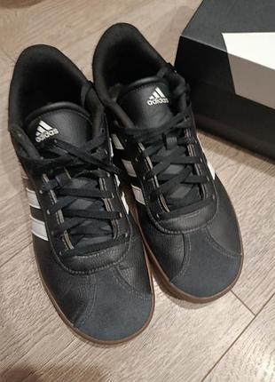 Кросівки  adidas чорні 5