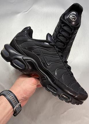 Кросівки nike air max plus triple black