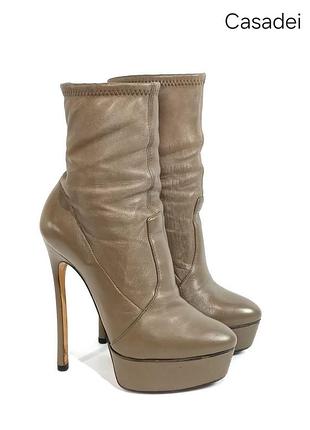 Кожаные ботильоны casadei оригинал