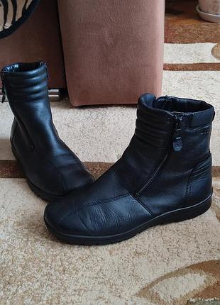 Черевики ecco babett boot. 37 розмір, чорного кольору, з натуральної шкіри, утепленні