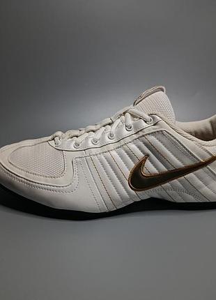 Кроссовки nike wmns musique (eu 40.5 / 26 см.) оригинал!