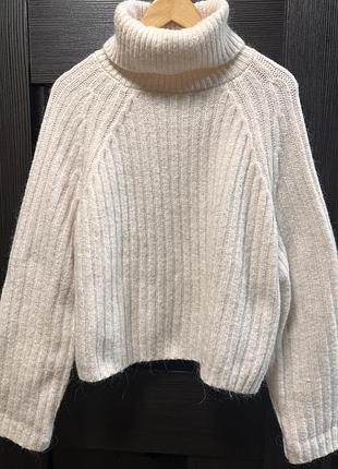 Светр жіночий zara молочний з високим коміром