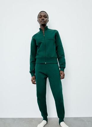 Жіночий спортивний костюм zara зеленого кольору