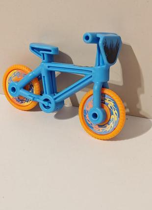 Коллекционная игрушка-велосипед bmx (голубая рама с оранжевыми колесами) из hot wheels nitro junior games, happy meal от mcdonald's