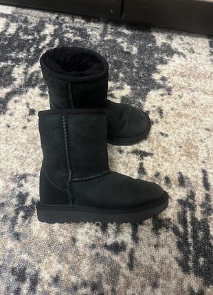 Уггі жіночі ugg classic short ii чорні