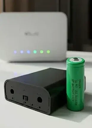 Источник бесперебойного питания mini ups 12в 7200 mah для роутера (на 3 аккумулятора)