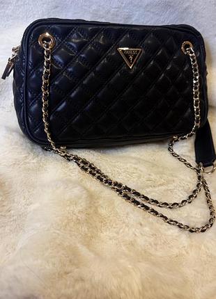 Сумка чорна guess giully стьобана