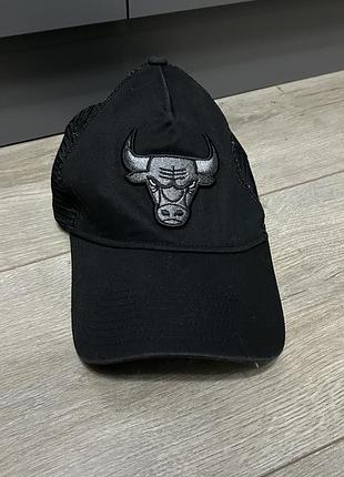 Кепка-тракер new era 9forty trucker із логотипом chicago bulls