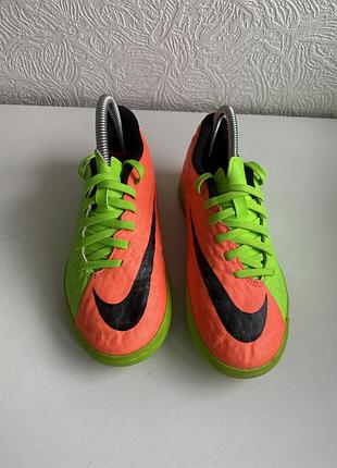 Футзалки nike помаранчеві, салатові, розмір 32