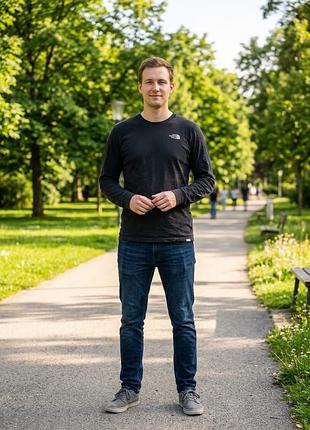 Чоловічий лонгслів the north face (розмір s) / чорна кофта з довгим рукавом