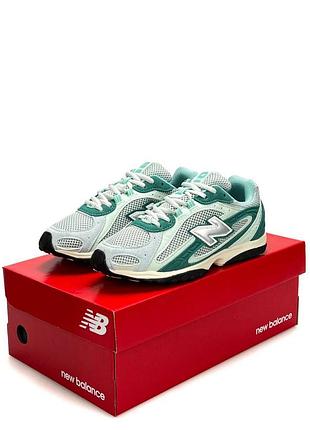 Жіночі кросівки new balance 204l grey green beige