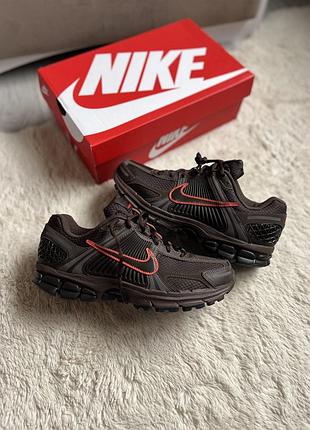 Nike zoom vomero 5 se  100% original 5