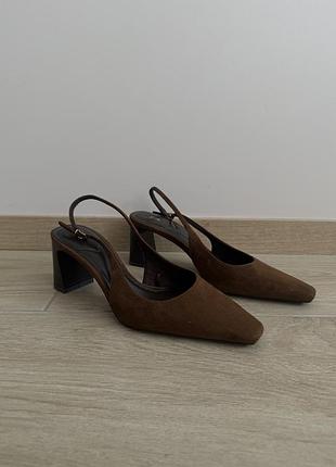 Жіночі туфлі zara коричневі