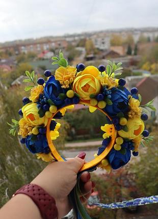 Патриотический пышный венчик с лентами
